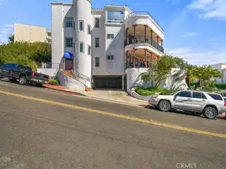 Coastal Luxury in Pier Bowl