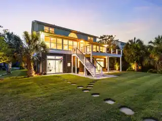 Remarkable Home in Oak Island