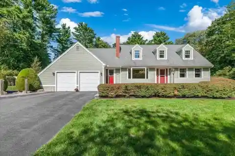 Comfort and Convenience on a Generous Lot