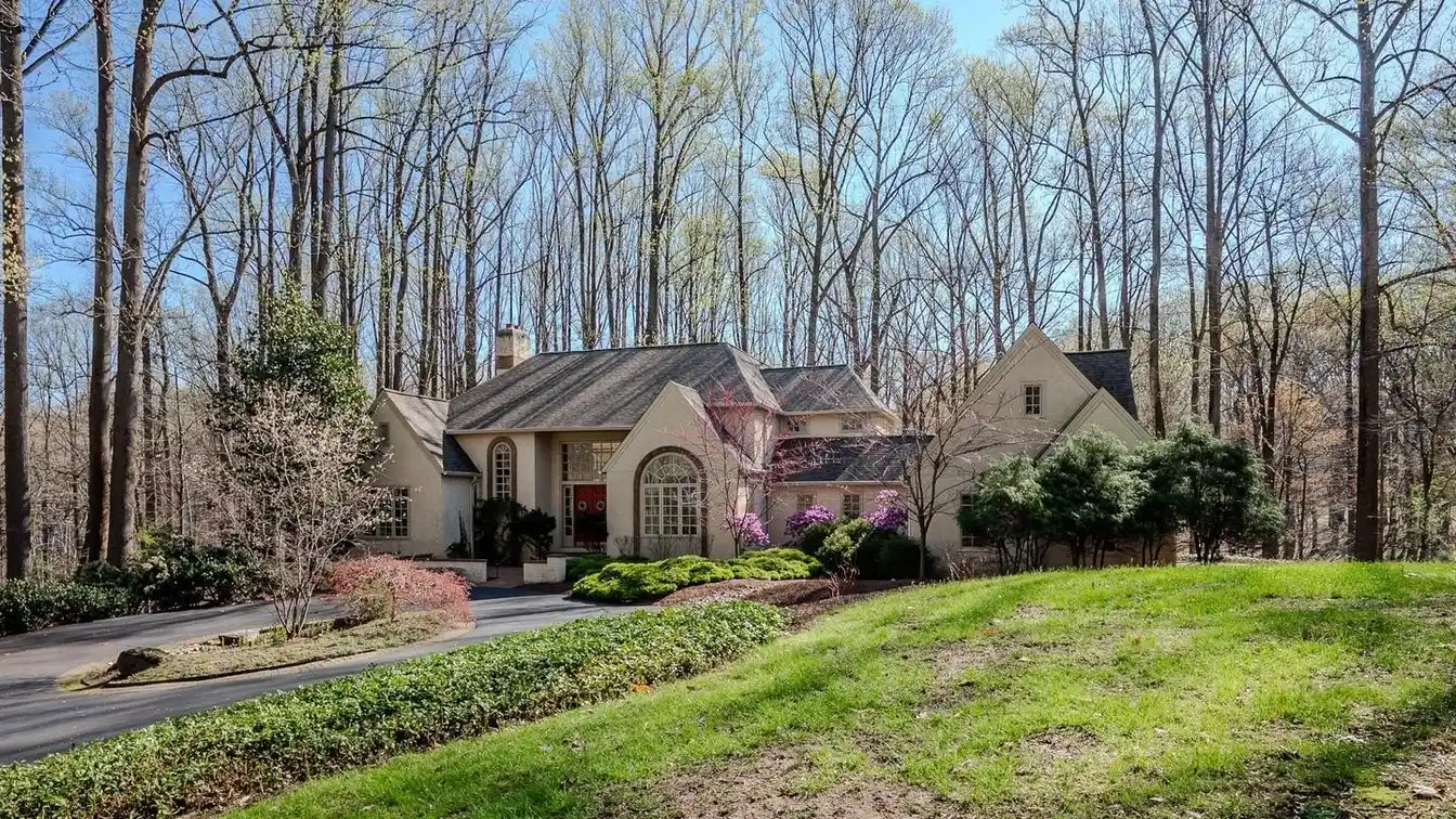 Peaceful Cul-de-sac Living in Style