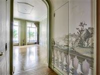MAGNIFICENT APARTMENT IN AN 18TH CENTURY PRIVATE MANSION