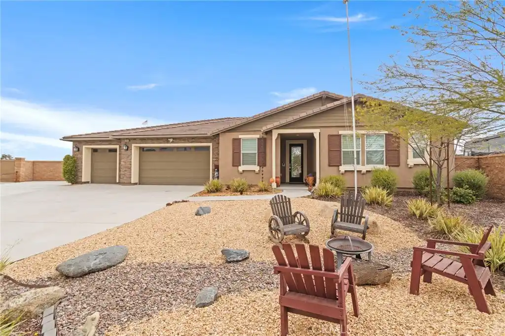 Desirable One-level Layout in Boulder Estates