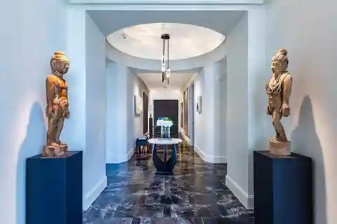 Ritz-carlton One-of-a-kind Contemporary Sub-penthouse