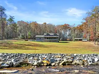 Noisy Fightingtown Creek-front Property
