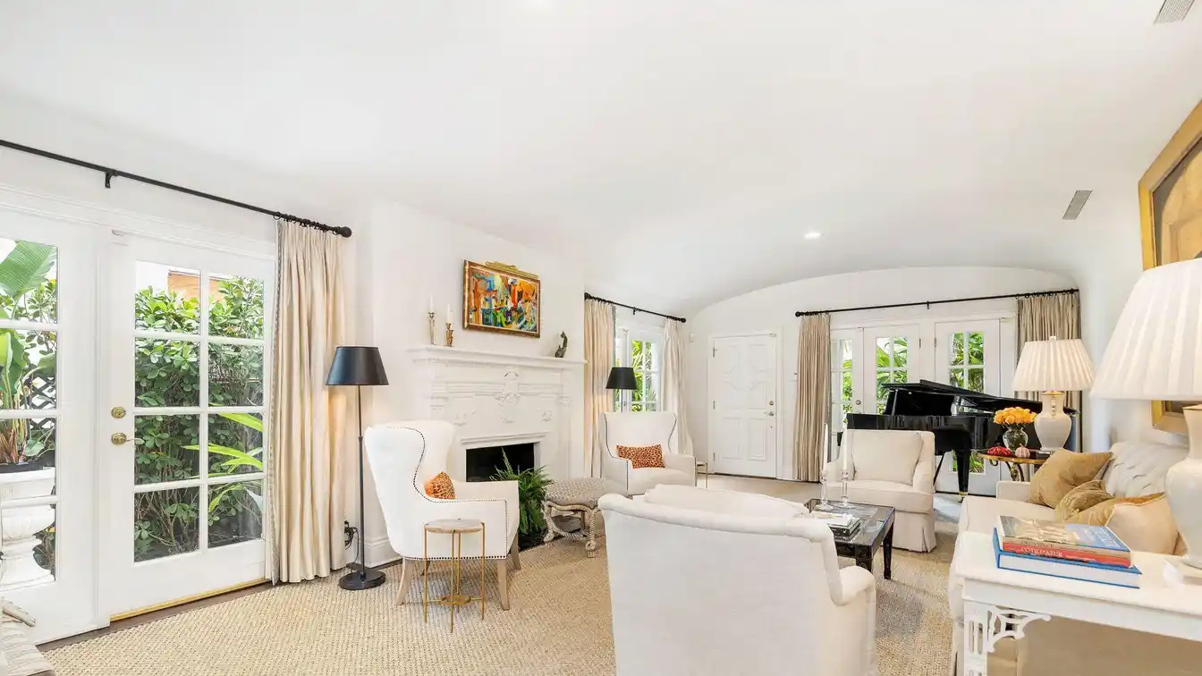 Charming Townhome in the Heart of Town