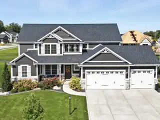 Lovely Nearly New Home