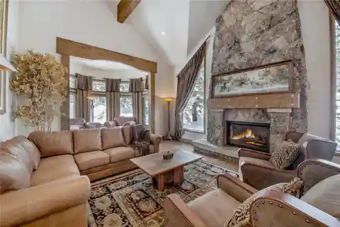 Stunning Ski-in/ski-out Property