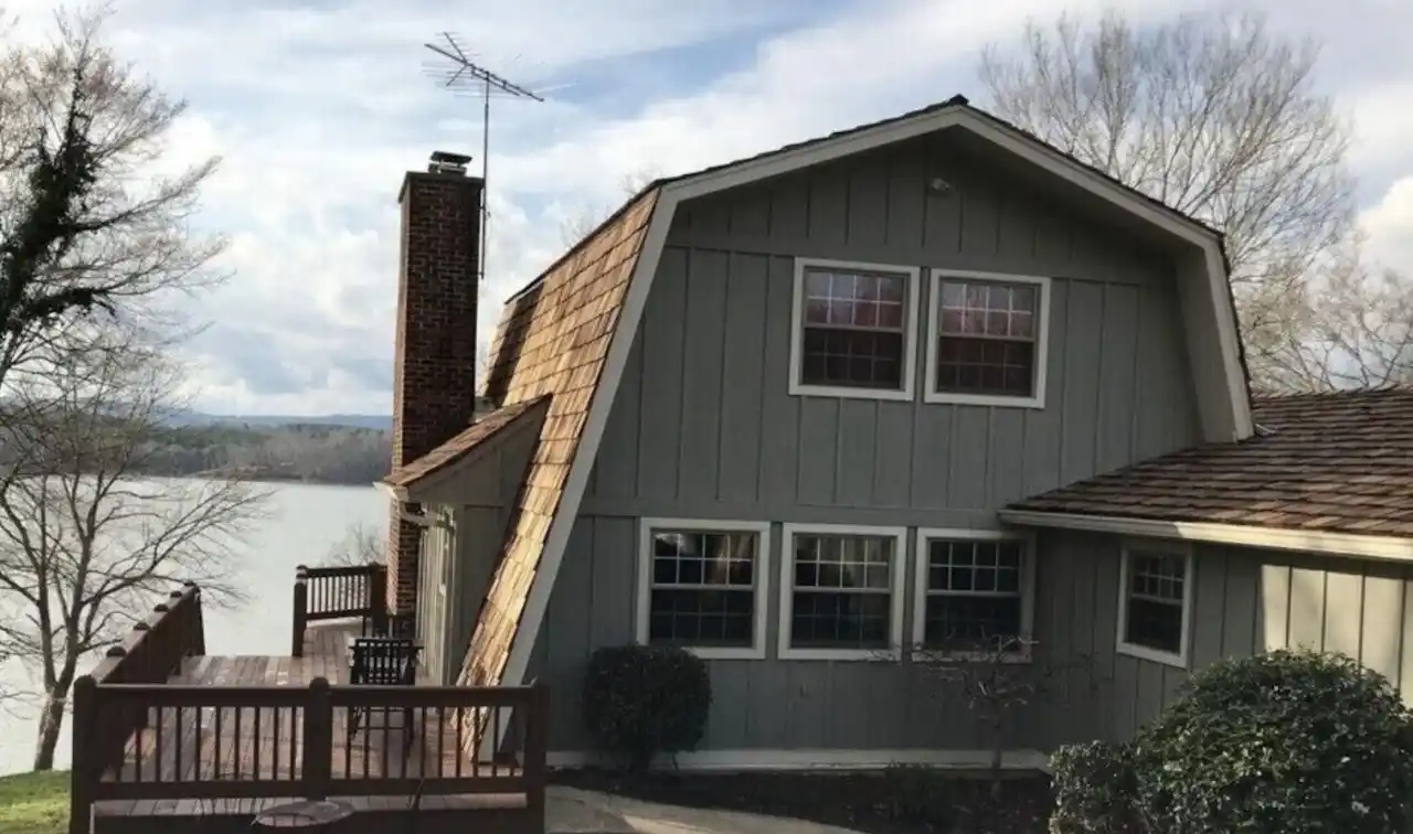 Beautifully Appointed Home on the Tennessee River