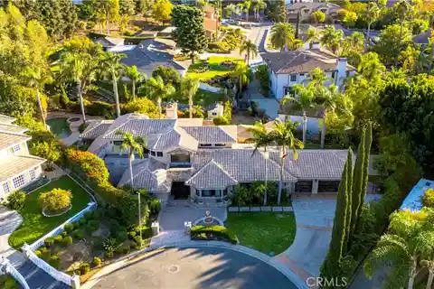 Exquisite Custom Estate in Almeria