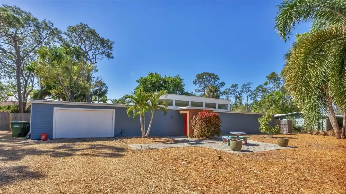 Mid-century Gem on an Expansive Lot