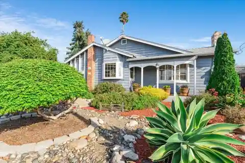 Charming 1950s Farmhouse