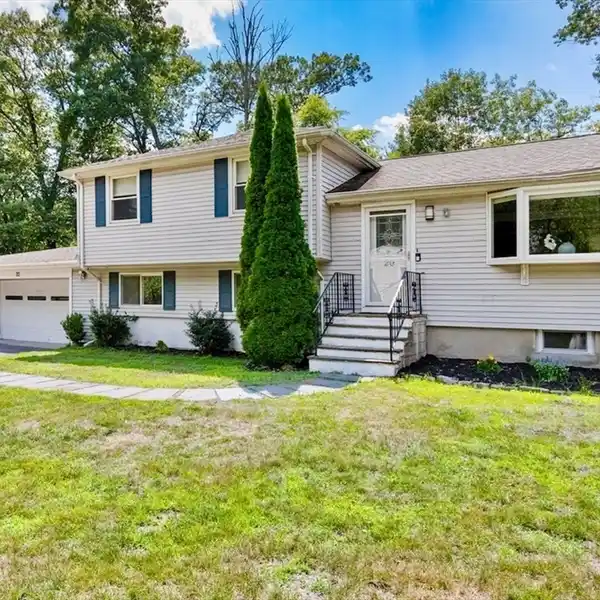 BEAUTIFULLY UPDATED HOME IN A SOUGHT-AFTER LOCATION