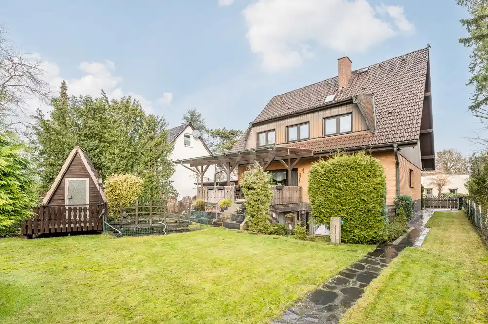 Tranquil and Versatile Home