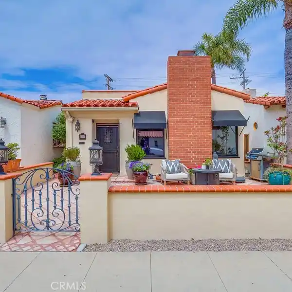 RE-IMAGINED SPANISH BUNGALOW IN BELMONT SHORE