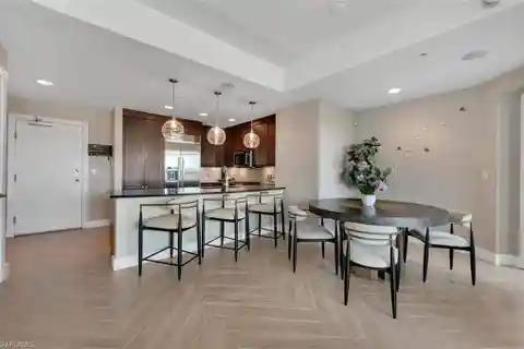 Beautiful Mercato Condominium