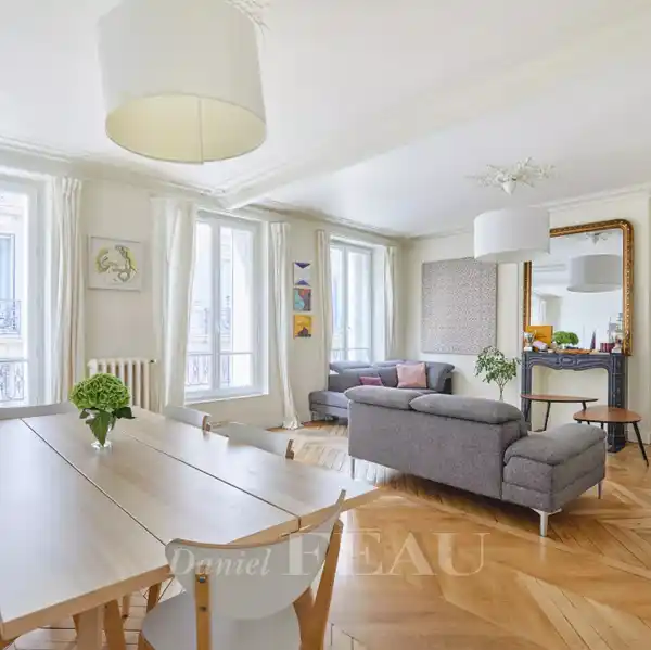 CLASSIC CHARM IN THE HEART OF PASSY