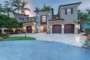 STUNNING SIX BEDROOM HOME ON DEEP WATER IN SOUGHT AFTER LIGHTHOUSE POINT, FL