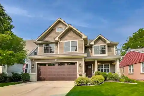 Spacious Modern Living Meets Outdoor Entertaining Oasis