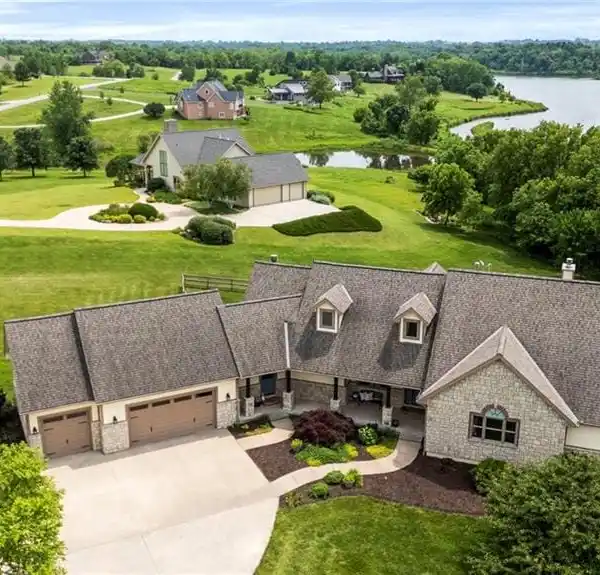 STRIKING HOME ON 4.4 ACRES