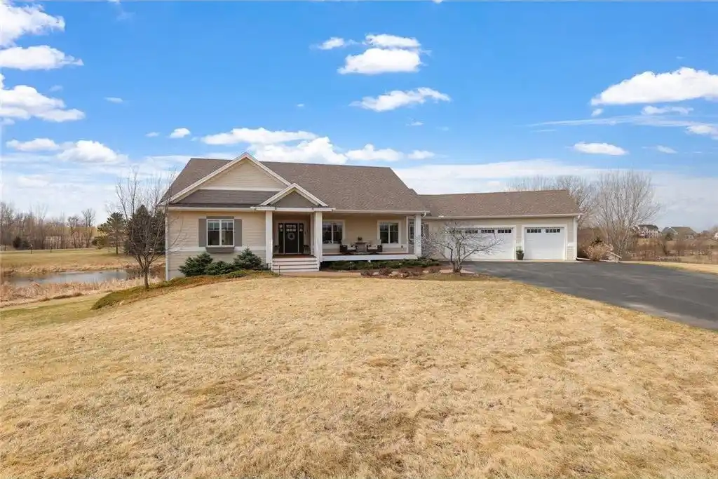 Custom Rambler on 2.5 Acres in Thoroughbred Acres