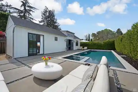 Modern Spa-inspired Retreat
