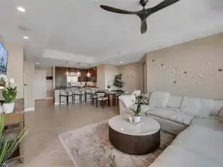Beautiful Mercato Condominium