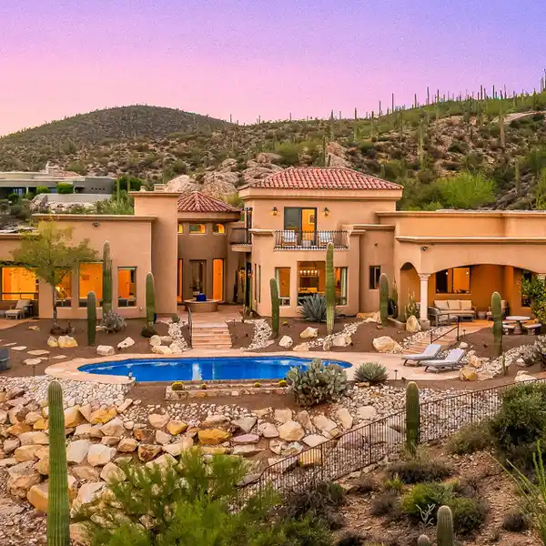 EXCEPTIONAL LUXURY RESIDENCE IN A GATED COMMUNITY