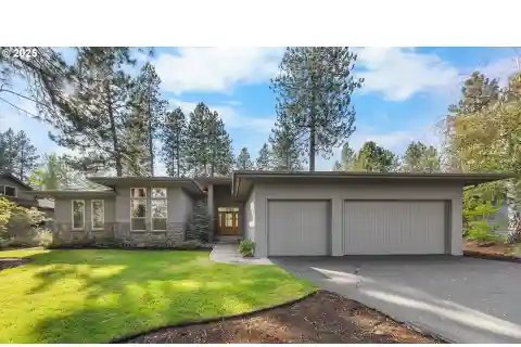 Peaceful Central Oregon Living with Outdoor Access