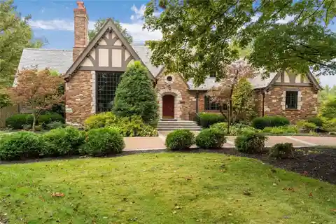 Bespoke Light-filled Tudor