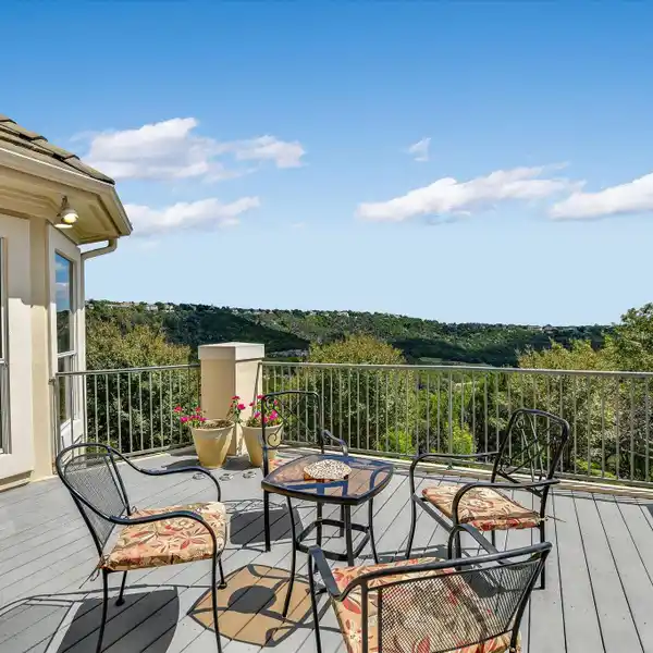 WONDERFULLY SITUATED RIVER PLACE HOME