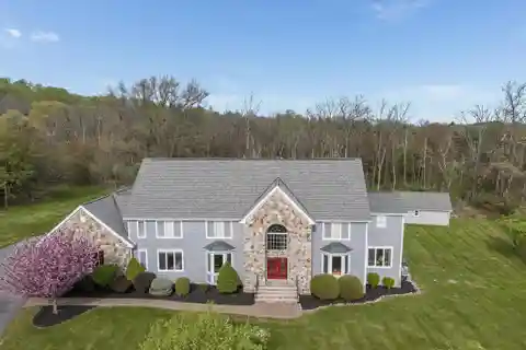Elegant Colonial on Private 2.33-acre Cul-de-sac