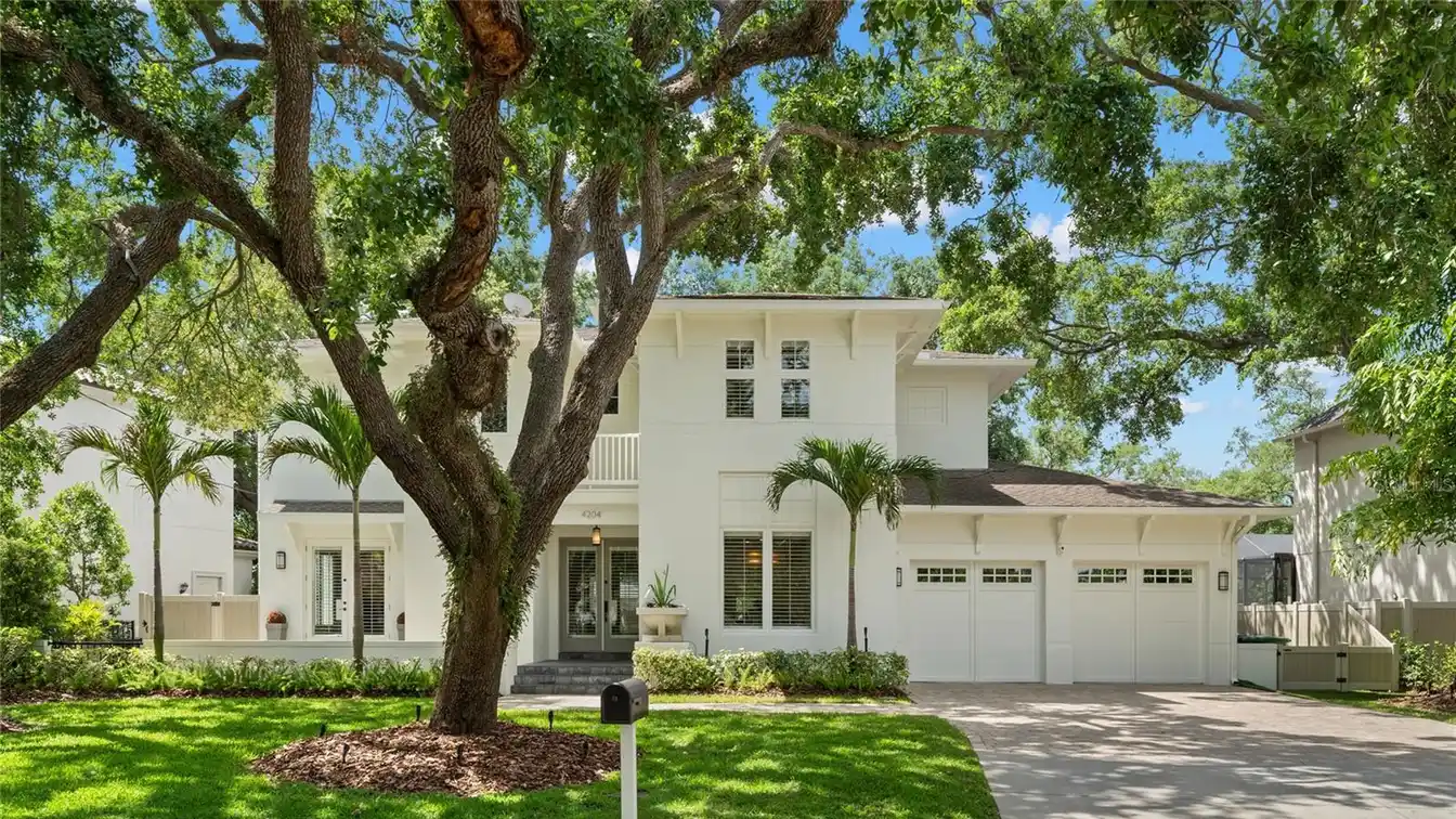Beautifully Renovated Beach Park Pool Home