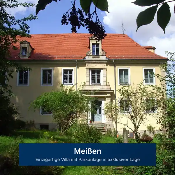 UNIQUE VILLA WITH PARK IN AN EXCLUSIVE LOCATION