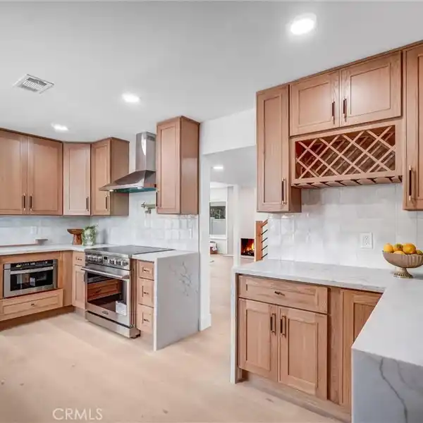 BEAUTIFULLY REMODELED CONTEMPORARY GEM