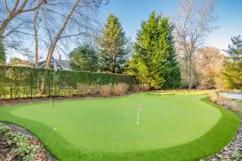 Brand New and Stylish East Hampton Rental