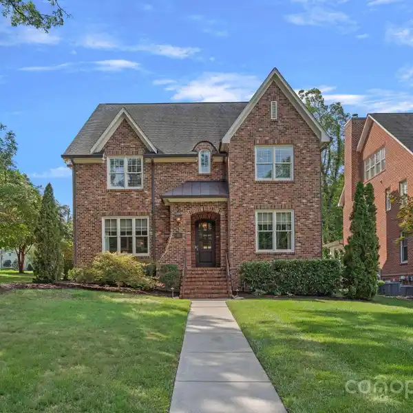 EXCEPTIONAL HOME IN COTSWOLD