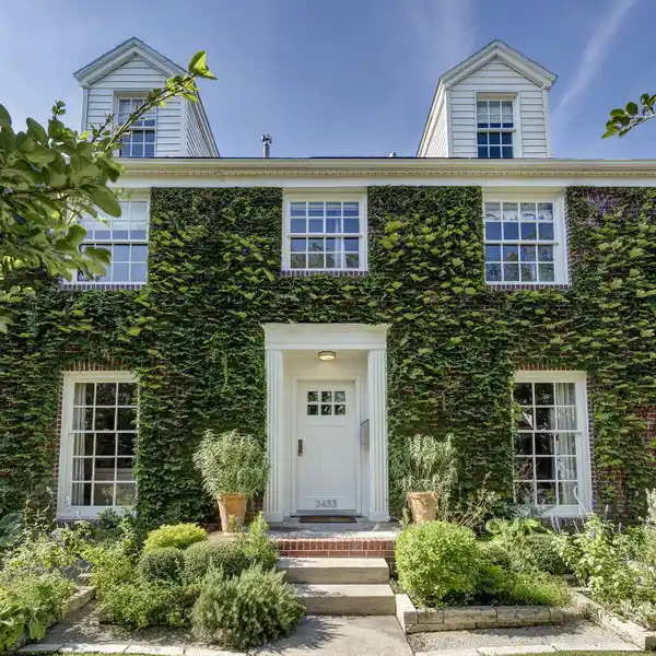 TIMELESS CHARMER NEAR RICE VILLAGE