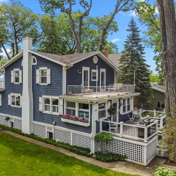 THOUGHTFULLY CURATED LAKEFRONT HOME