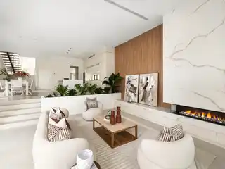 Designer Sophistication with Relaxed Entertaining