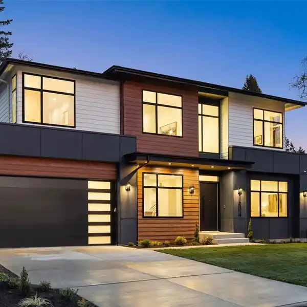 NEWLY COMPLETED MODERN HOME IN A PRIME LOCATION