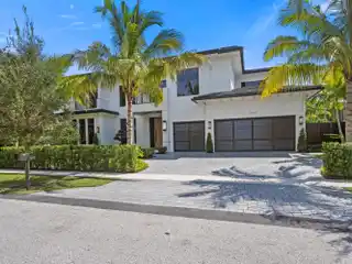 Extraordinary Living in Carriage Hill