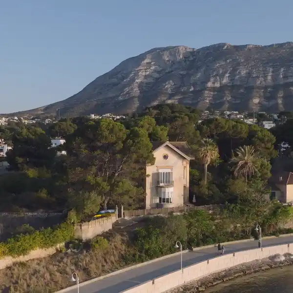 ICONIC 19TH-CENTURY ESTATE OVERLOOKING THE MEDITERRANEAN