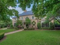 CLASSIC TRADITIONAL IN THE HEART OF WESTOVER HILLS