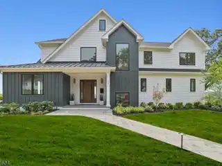 Luxury Living with Unmatched Views