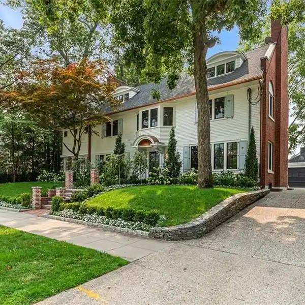 THE WESLEY C. MARTIN HOUSE