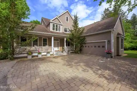 Classic Architecture with Contemporary Elegance