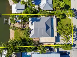 Beautifully Remodeled Key West-Style Waterfront Home