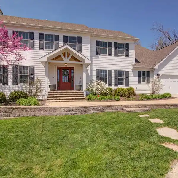 REFINED LIVING IN A GATED COMMUNITY