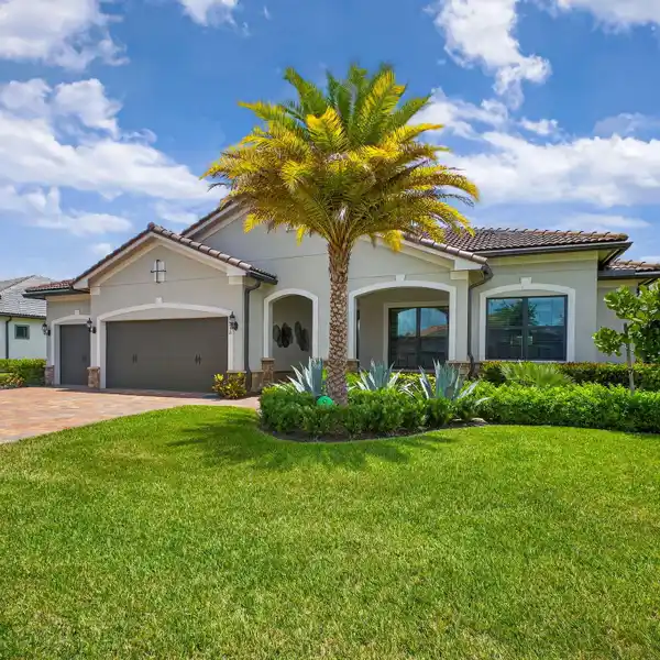 UNPARALLELED ELEGANCE ON A SPACIOUS LOT IN ANCIENT TREE