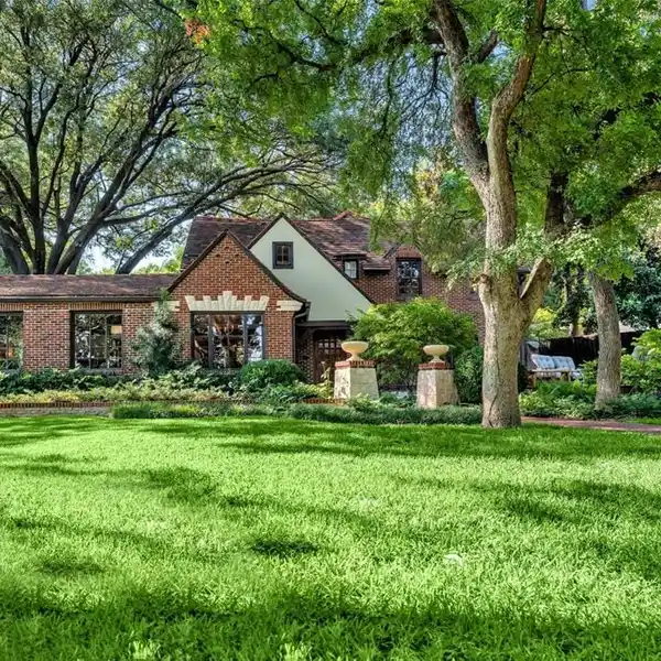 MAGICAL TUDOR REVIVAL